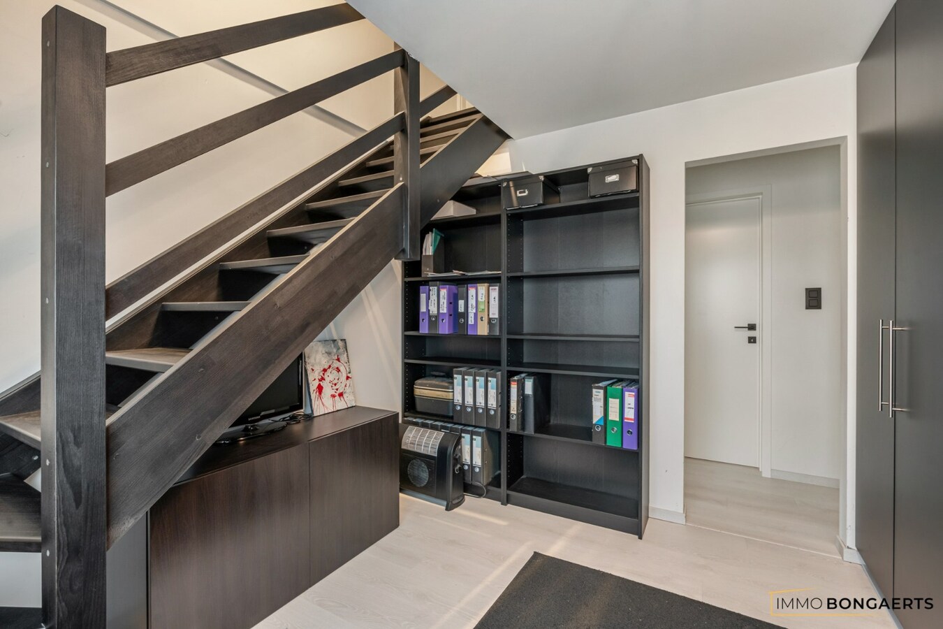 Exclusieve woning met volledig uitgeruste wellnesspraktijk nabij Hasselt 