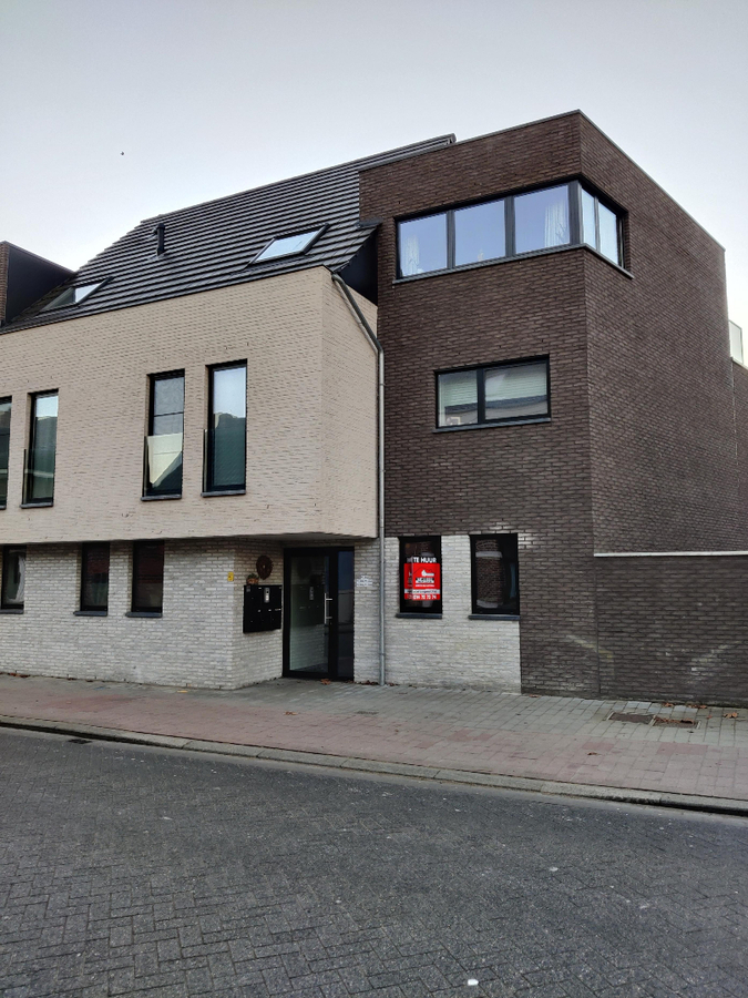 Verhuurd benedenwoning - Olen