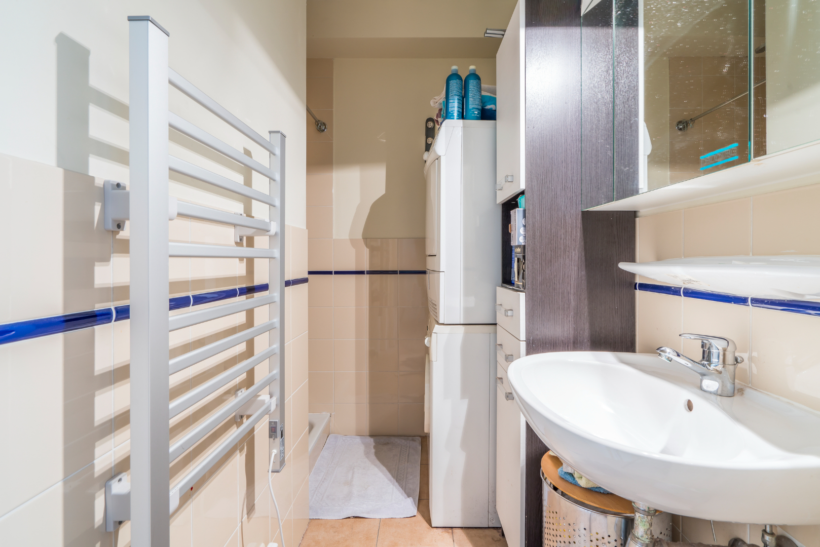 INSTAPKLAAR APPARTEMENT MET 2 SLAAPKAMERS 