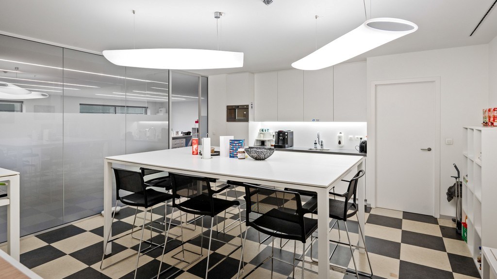 Moderne kantoren te koop nabij E19 te Kontich