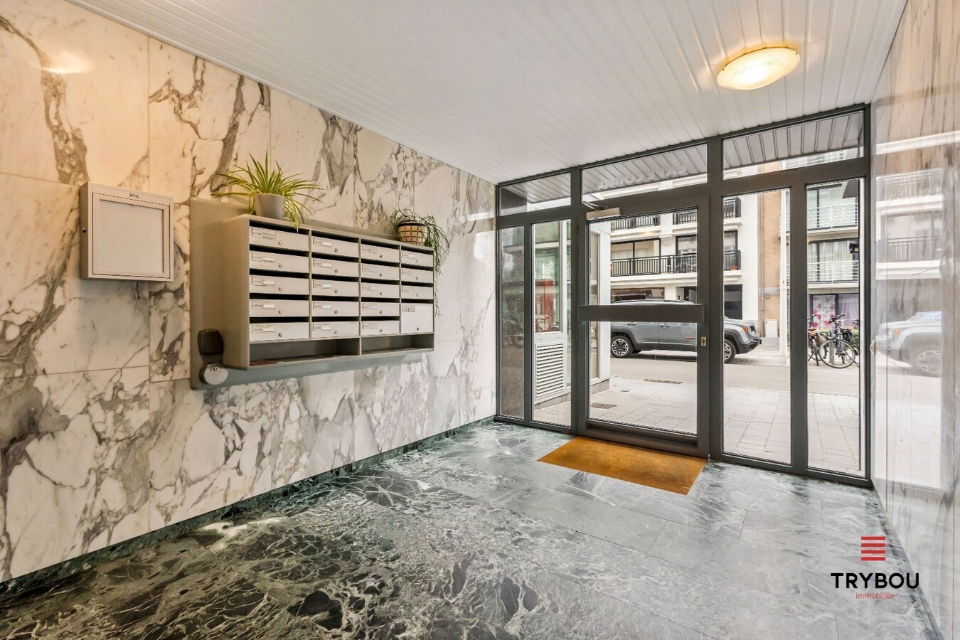 Uitstekend gelegen, zongericht appartement met 2 slaapkamers 