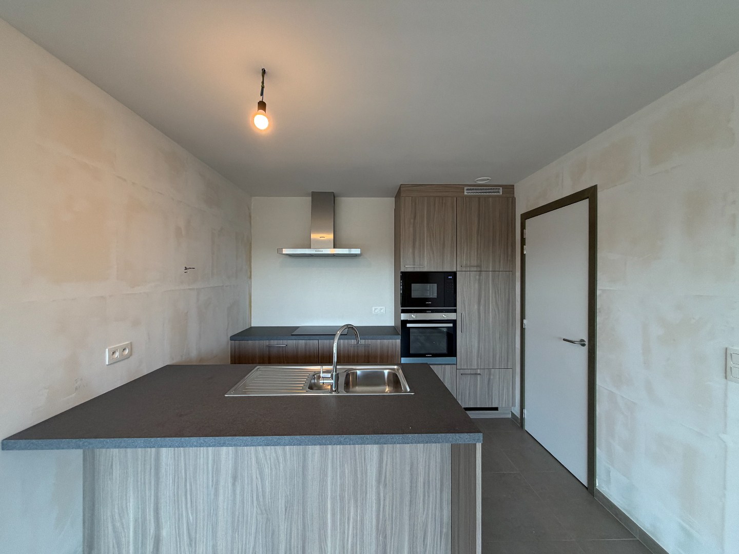 Nieuwbouwappartement met 2 slaapkamers te huur – Aloise Biebuyckstraat 23/21, Waregem 