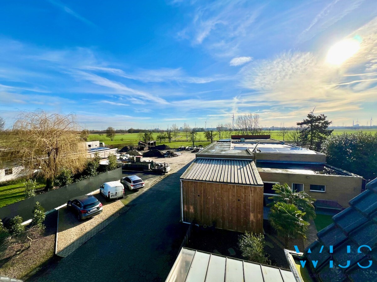 Instapklaar woonhuis met loods te centrum Ertvelde ! 