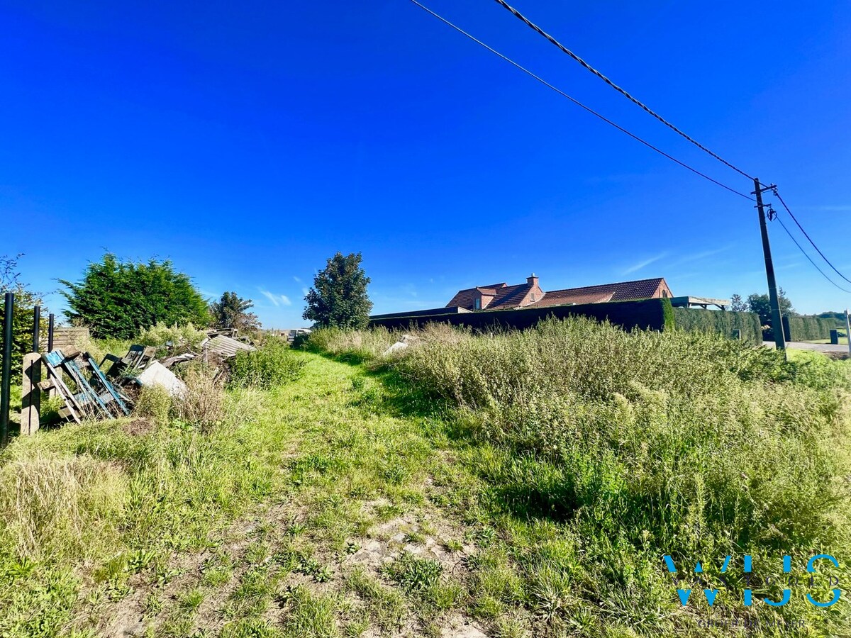 Te renoveren woonhuis op 1.526m² te Evergem ! 