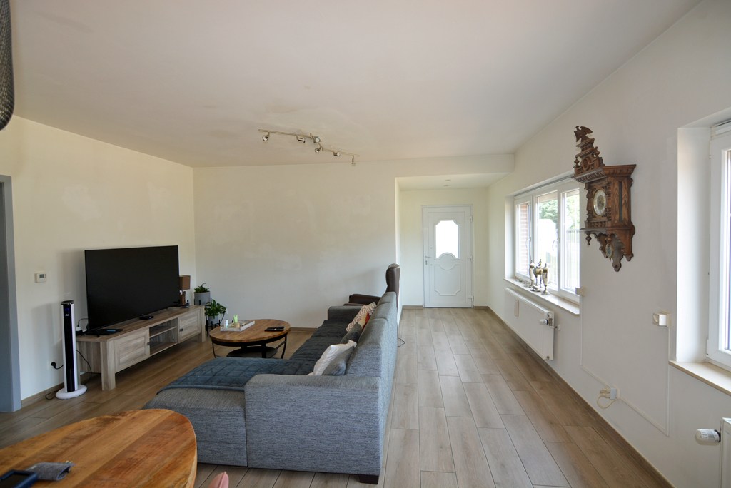 Gelijkvloers appartement met 3 slpks, veranda, tuin en garage 