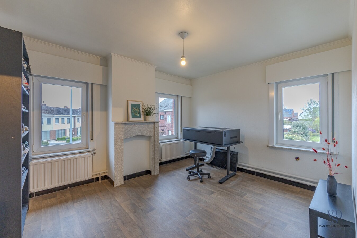 Ruime, deels gerenoveerde Half Open Bebouwing 