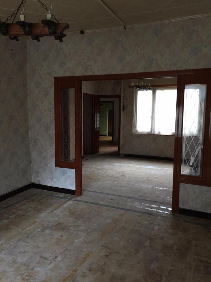 TE RENOVEREN WONING MET TUIN TE ZANDVOORDE 