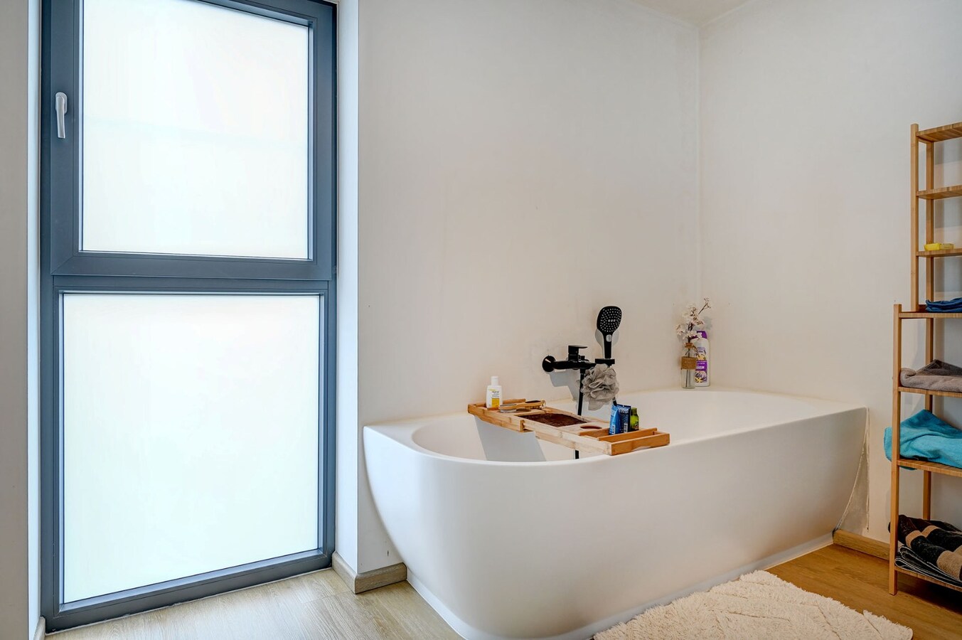 Energiezuinig instapklaar huis met 3 slaapkamers 