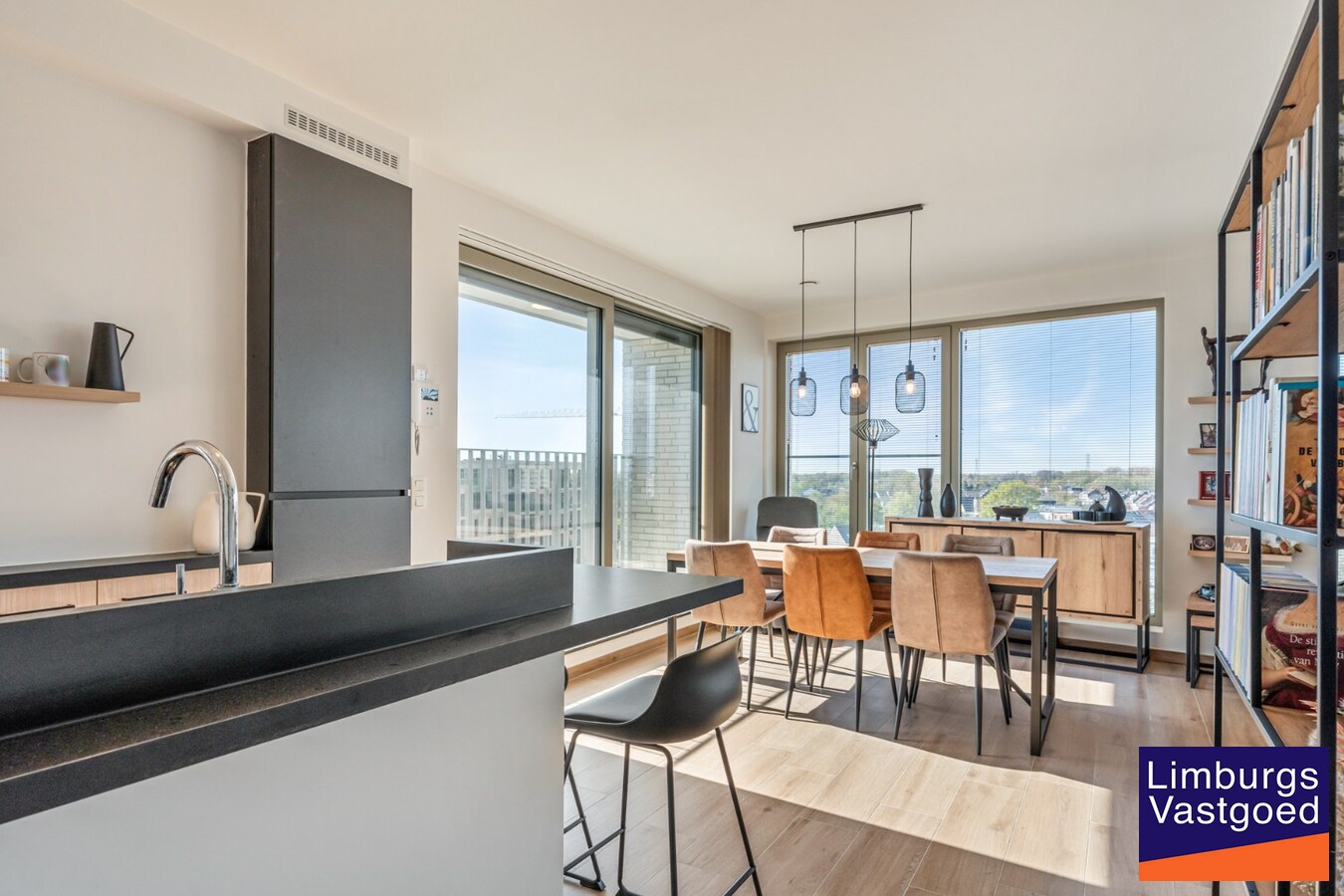 Modern appartement met terras, autostaanplaats + kelderberging 