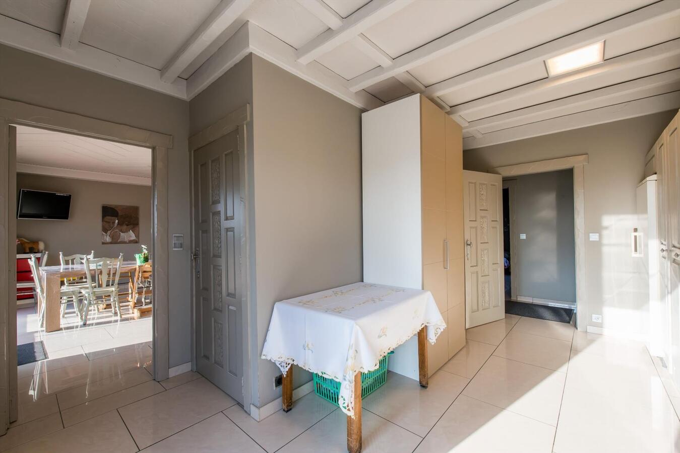 Uitstekend gelegen villa met prachtige vergezichten op 1ha28a21ca 