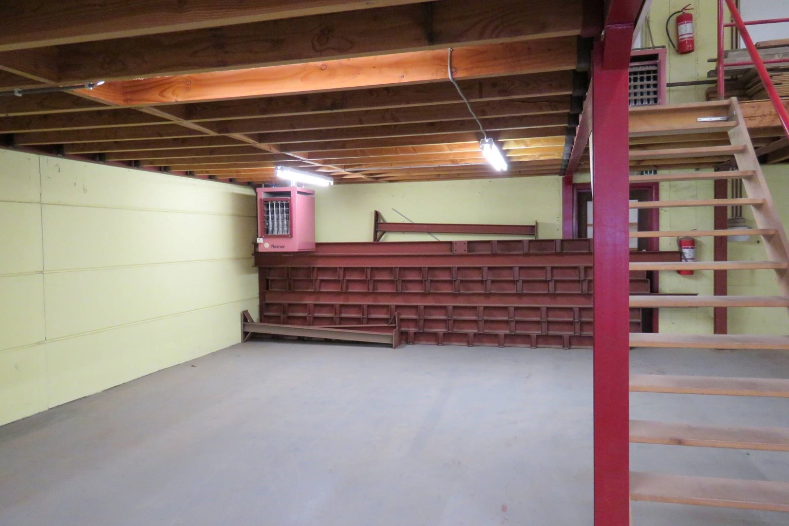 Loods/opslagruimte (250 m²), Torhout 