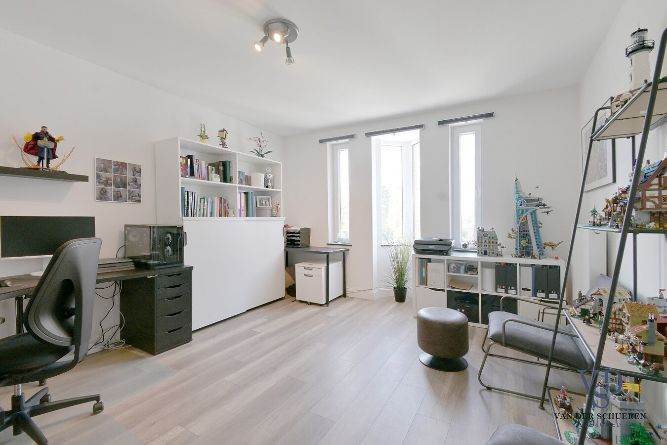 Ruime, instapklare gezinswoning in centrum Gavere. 