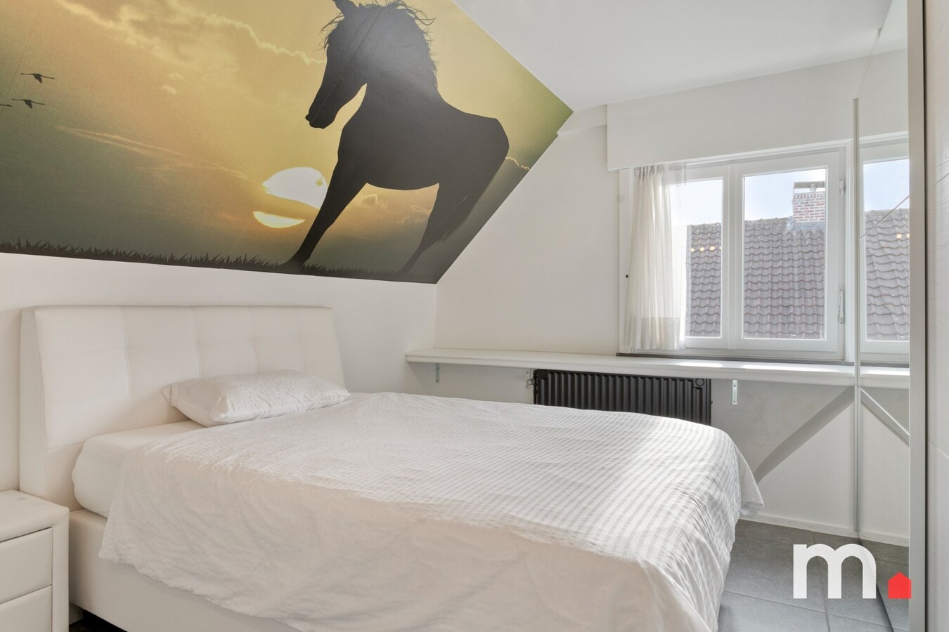 Unieke Villa te Roeselare met Zwembad en 5 slaapkamers op 987m² ! 