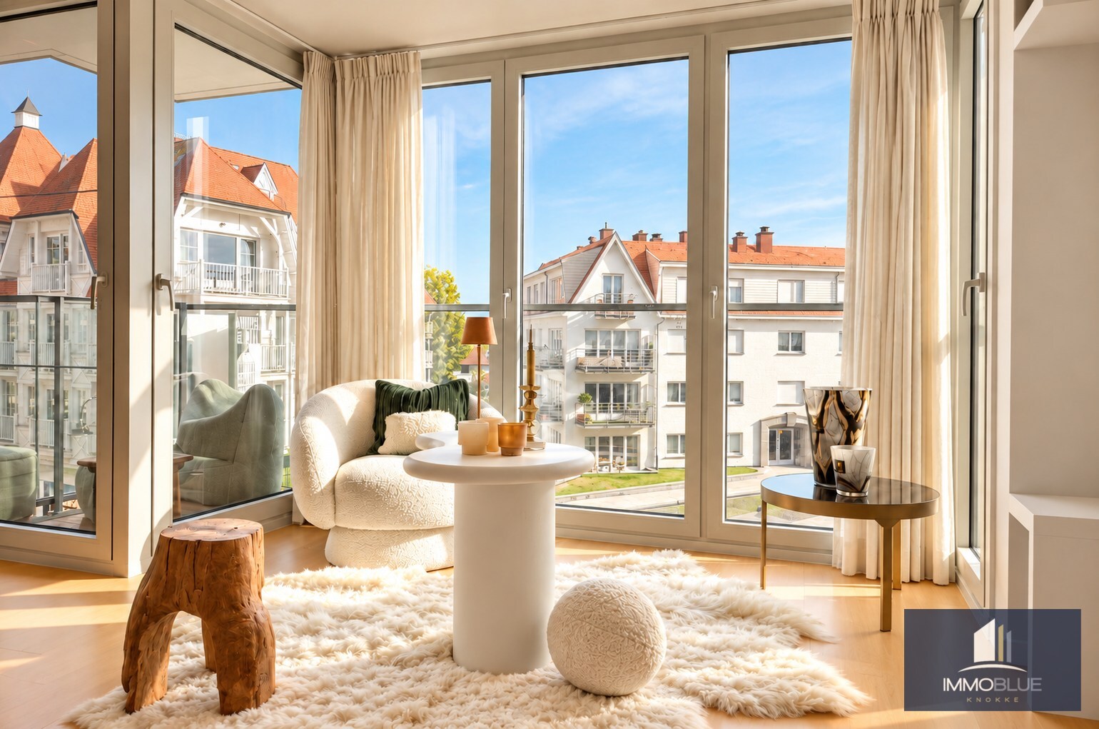 Zeer lichtrijk en instapklaar zuidgericht appartement met open zicht. 
