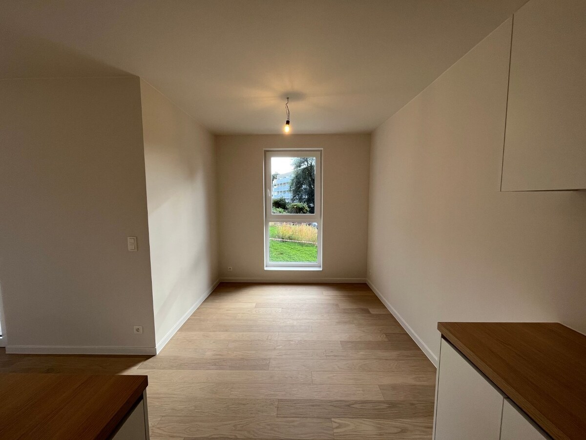 Recent appartement met zicht op het Egmontpark. 