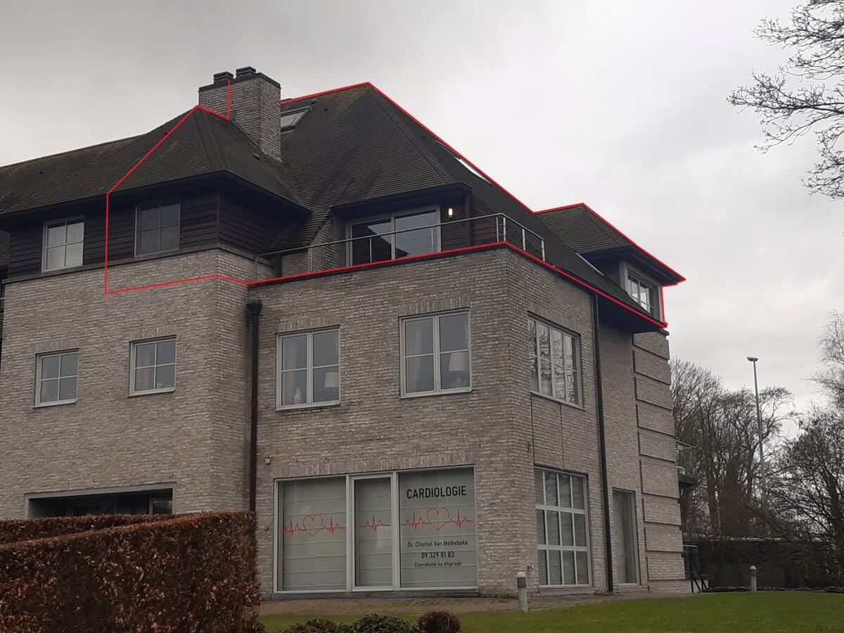 Ruim duplex-appartement met 2 terrassen in hartje Gavere 