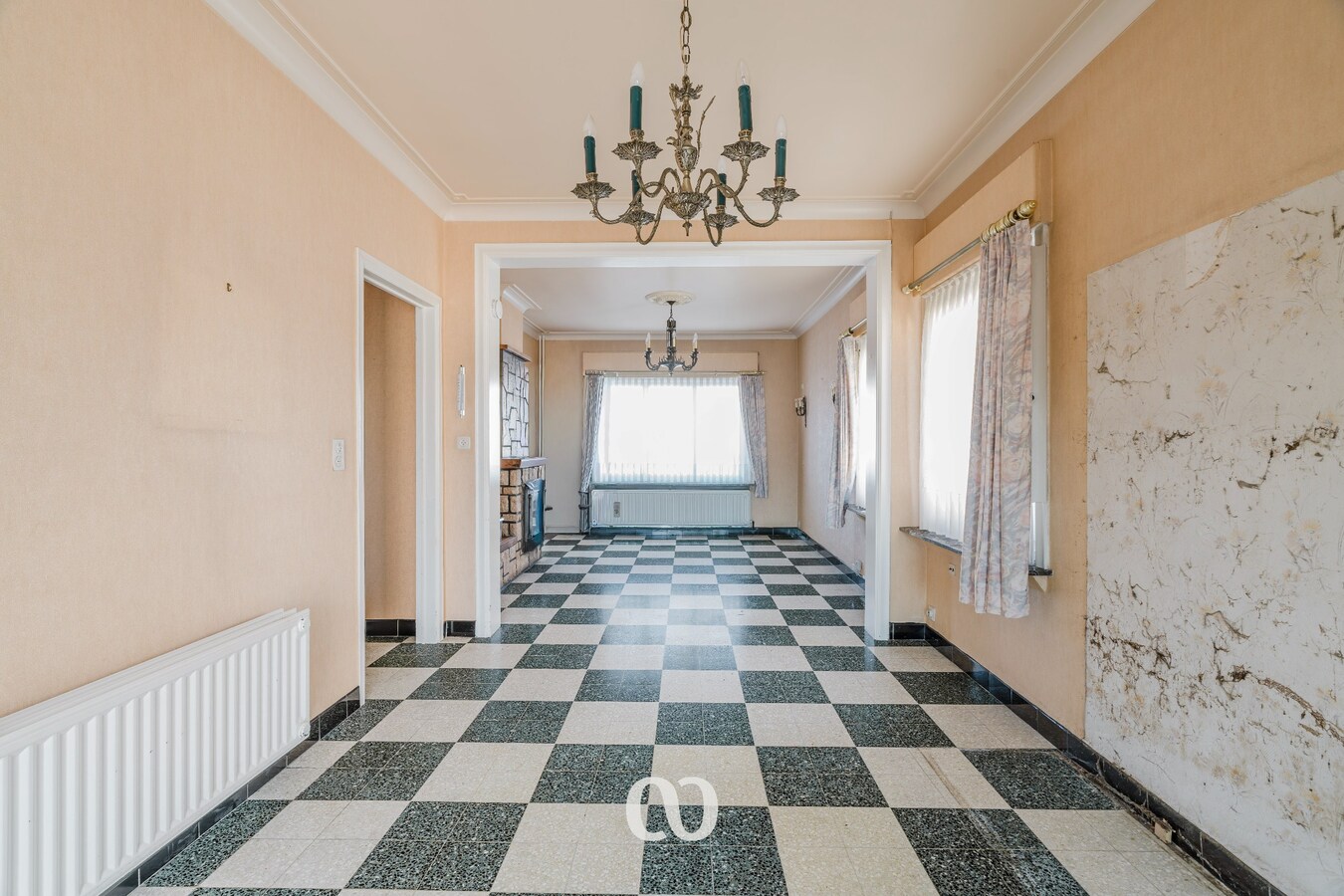 Stevige gezinswoning met tuin en garage nabij het centrum van Oudenaarde 