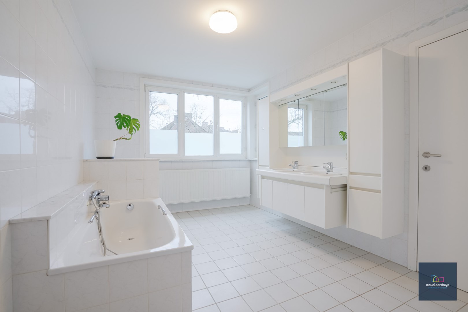 Ruime woning met zicht op het Claeys Bouüaertpark 