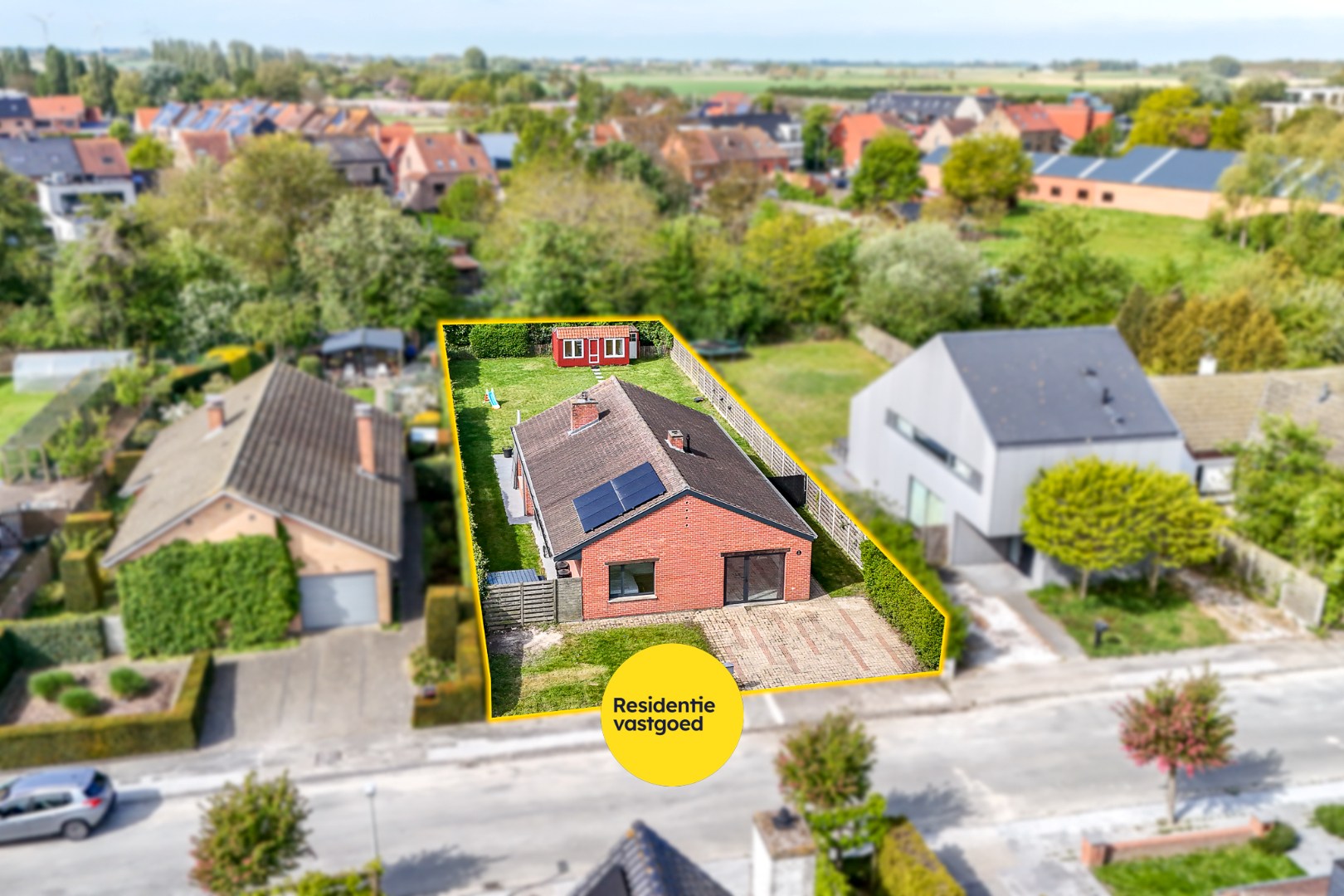 Instapklare ruime bungalow met zongerichte tuin in hartje Oudenburg! 