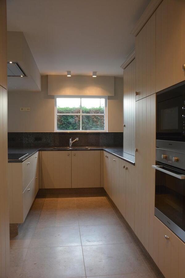 Uniek moderne nieuwbouwvilla met 4 slaapkamers 