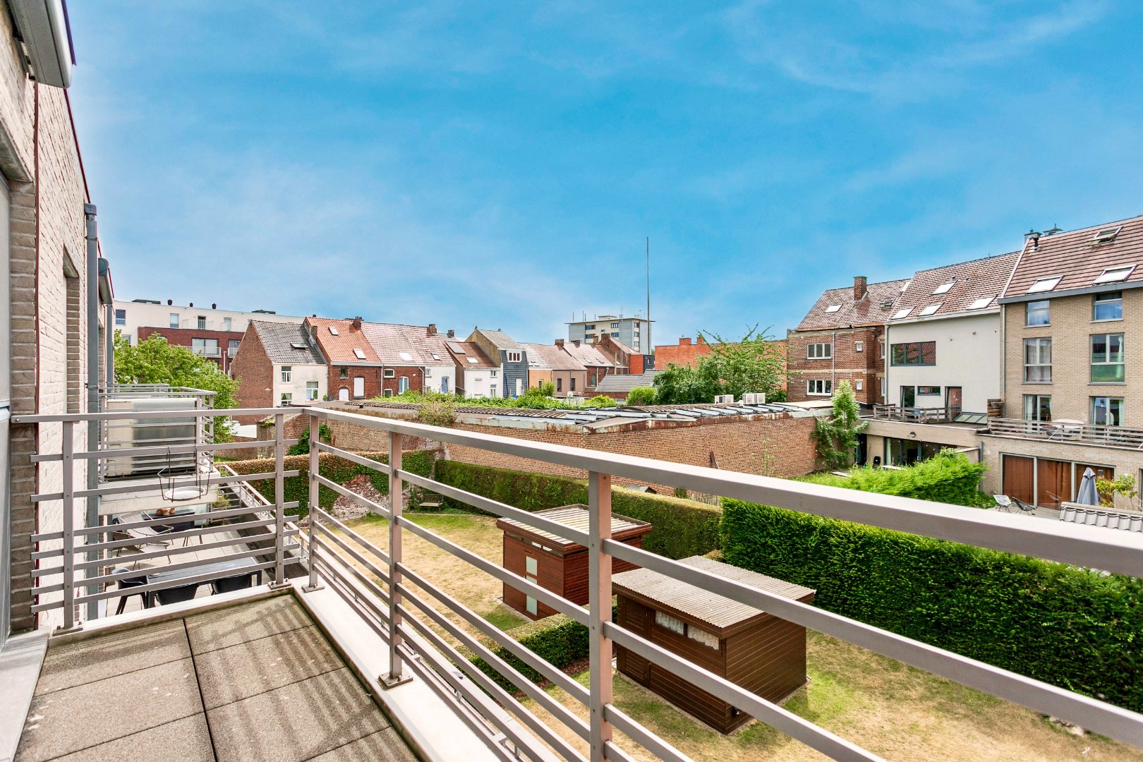 ENERGIEZUINIG APP MET 2 SLPK, TERRAS + GARAGE 