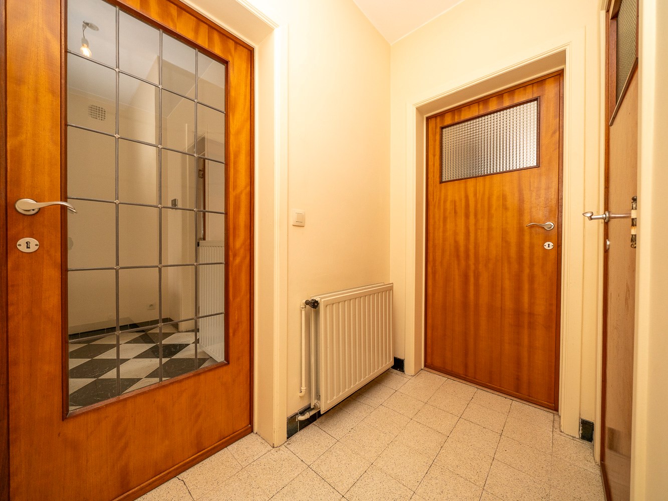 Opbrengsteigendom met 3 units op zeer gunstige locatie 