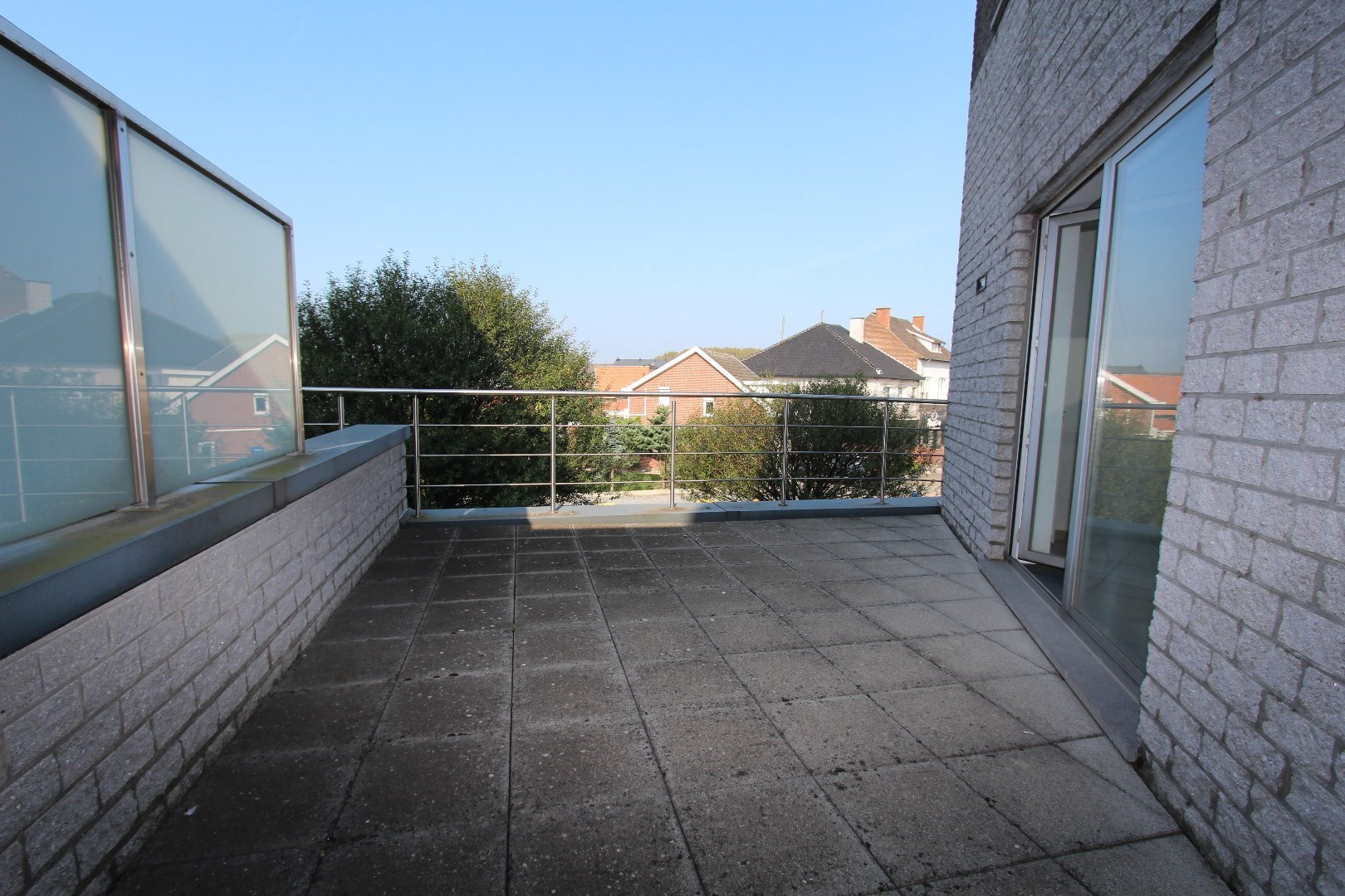RUIM DUPLEX APPARTEMENT MET TERRAS 