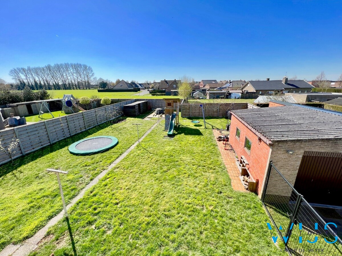 Enorm goed gelegen bungalow op een TOPperceel van 849 m² 