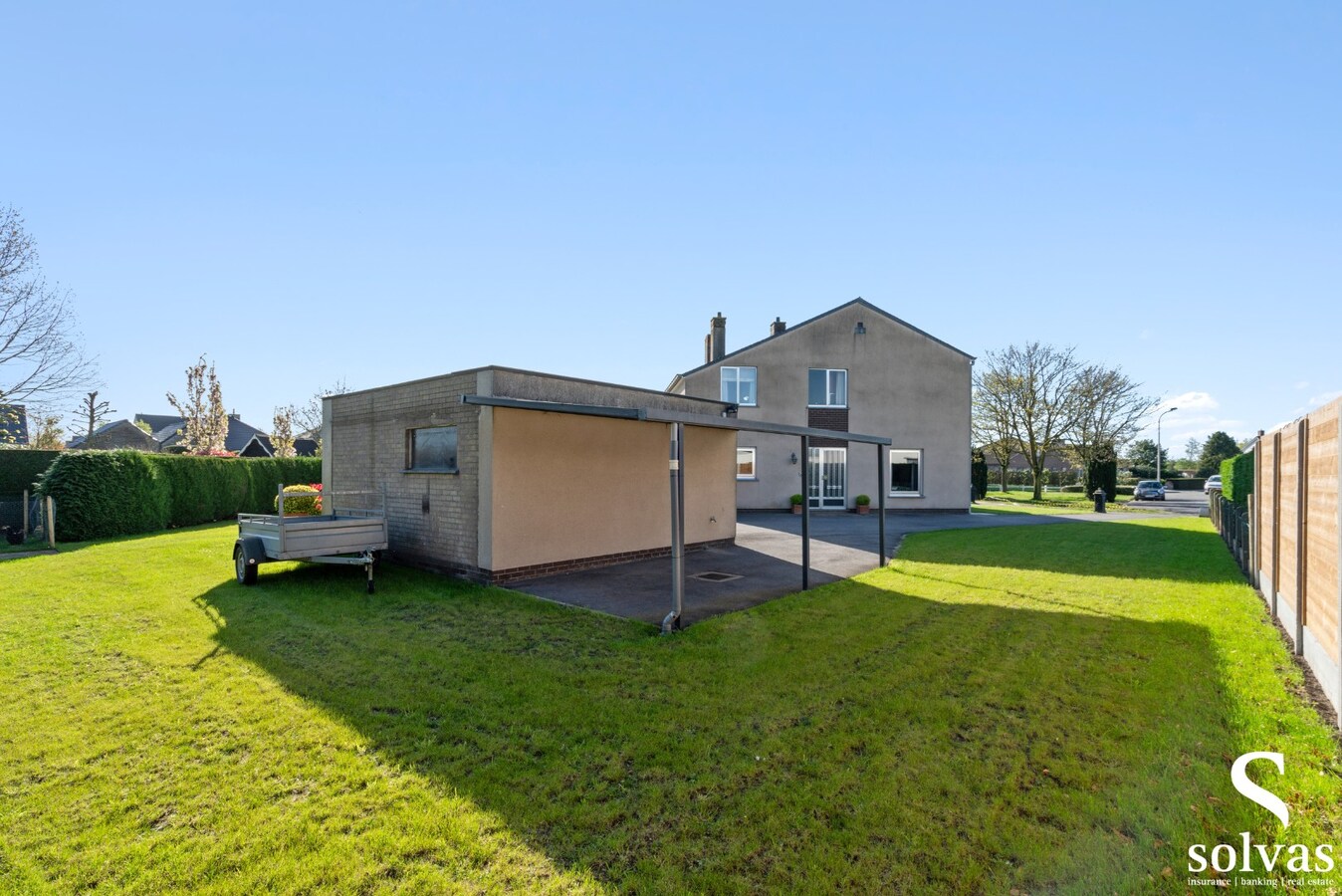 Halfopen woning op toplocatie! 