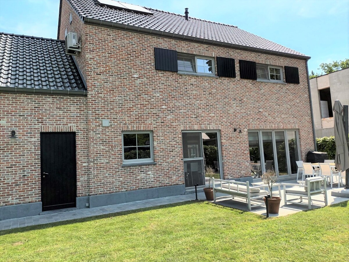 Prachtige woning met energielabel A, zeer rustig gelegen te Bolderberg. 