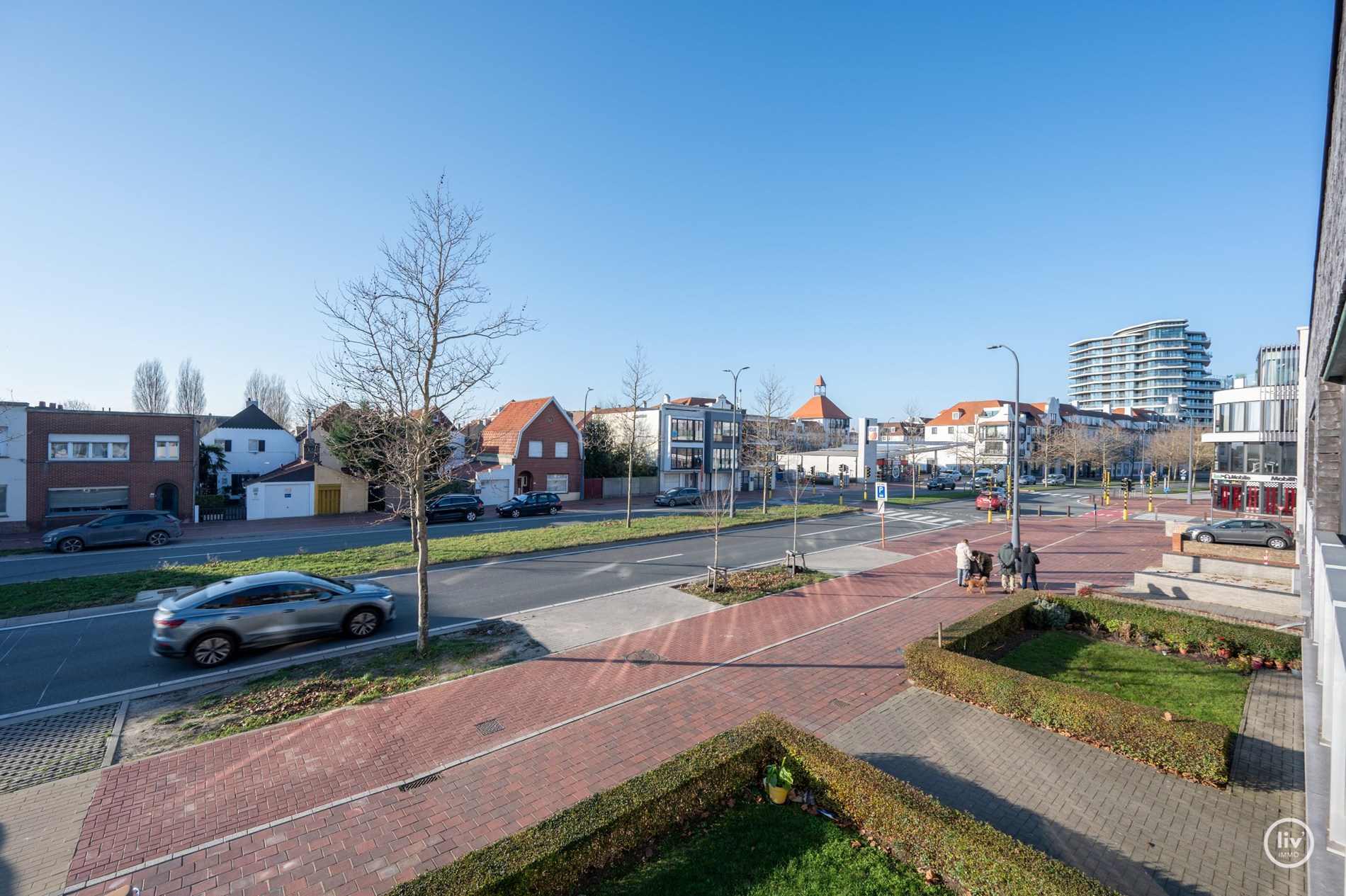 Centraal gelegen 2 slaapkamer appartement met ruime terrassen in een recent gebouwde residentie (met mog. tot aankoop van inpandige garage) 