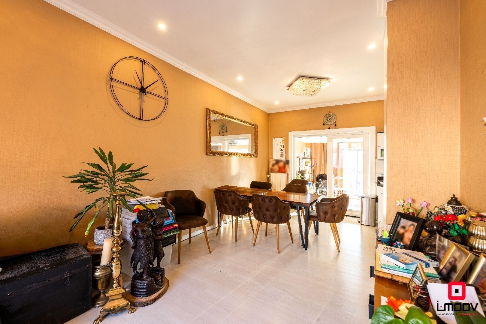 Uniek gemengd pand met commerciële invulling én ruime privéwoning in opkomende buurt van Gent 