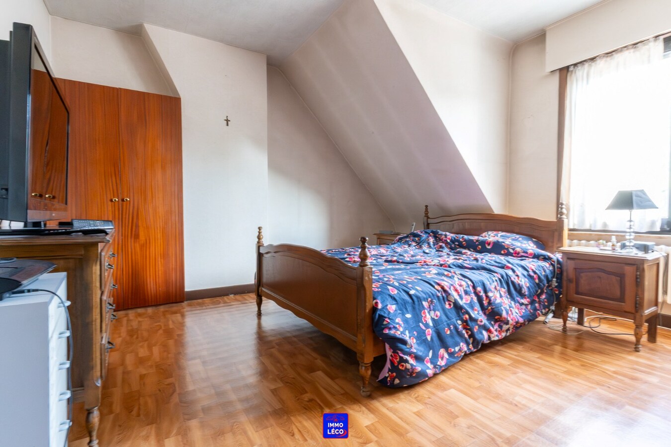 3 façades avec garage et jardin, EXCELLENT POTENTIEL ! 
