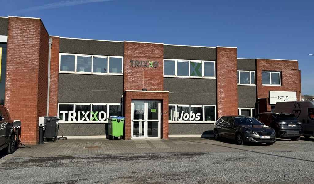 Commercieel gelegen kantoor te huur langs R4 in Mariakerke