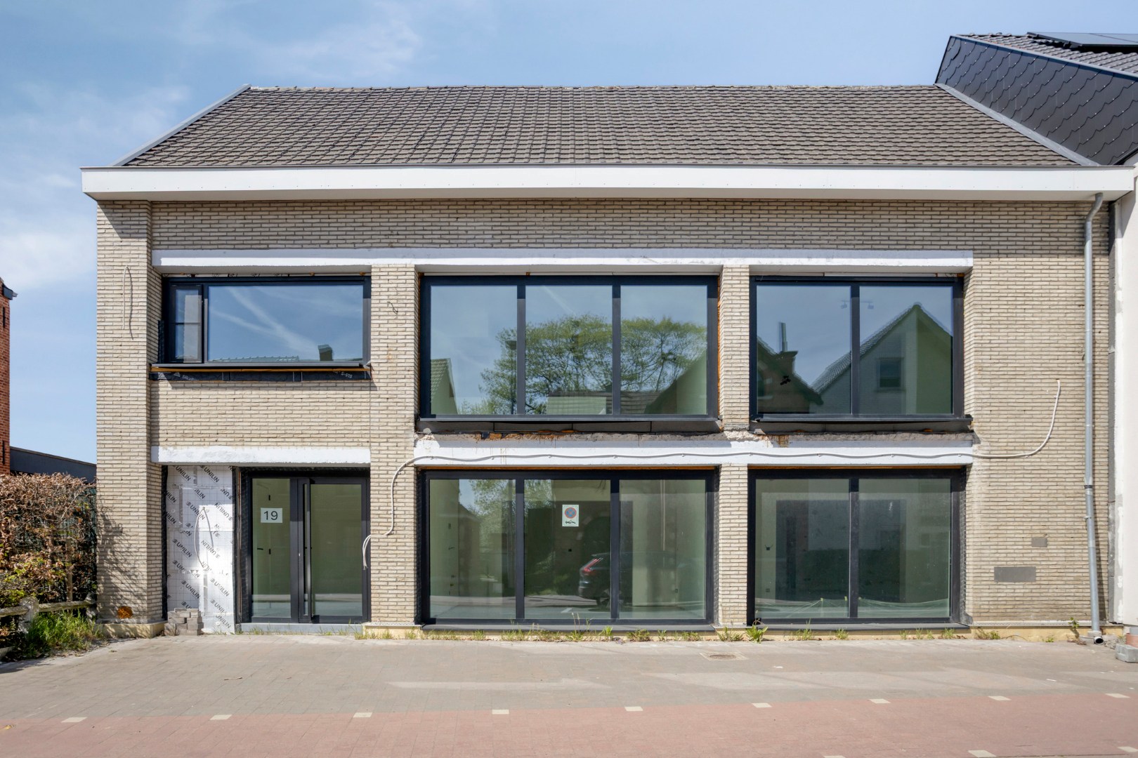 Gerenoveerd ruim en lichtrijk appartement met 2 slaapkamers en ruim terras - EPC label B 