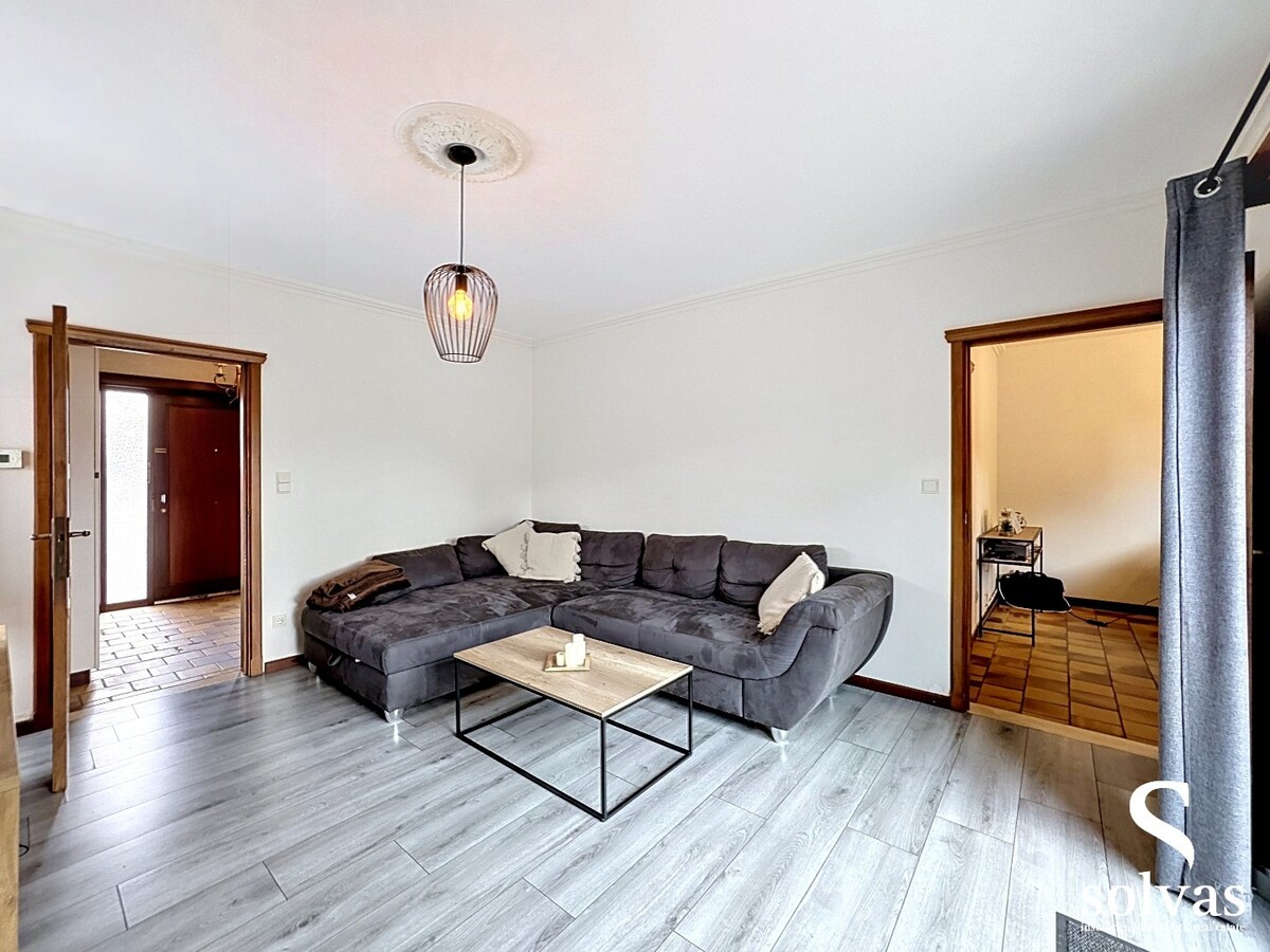 Halfopen woning gelegen te Eeklo 
