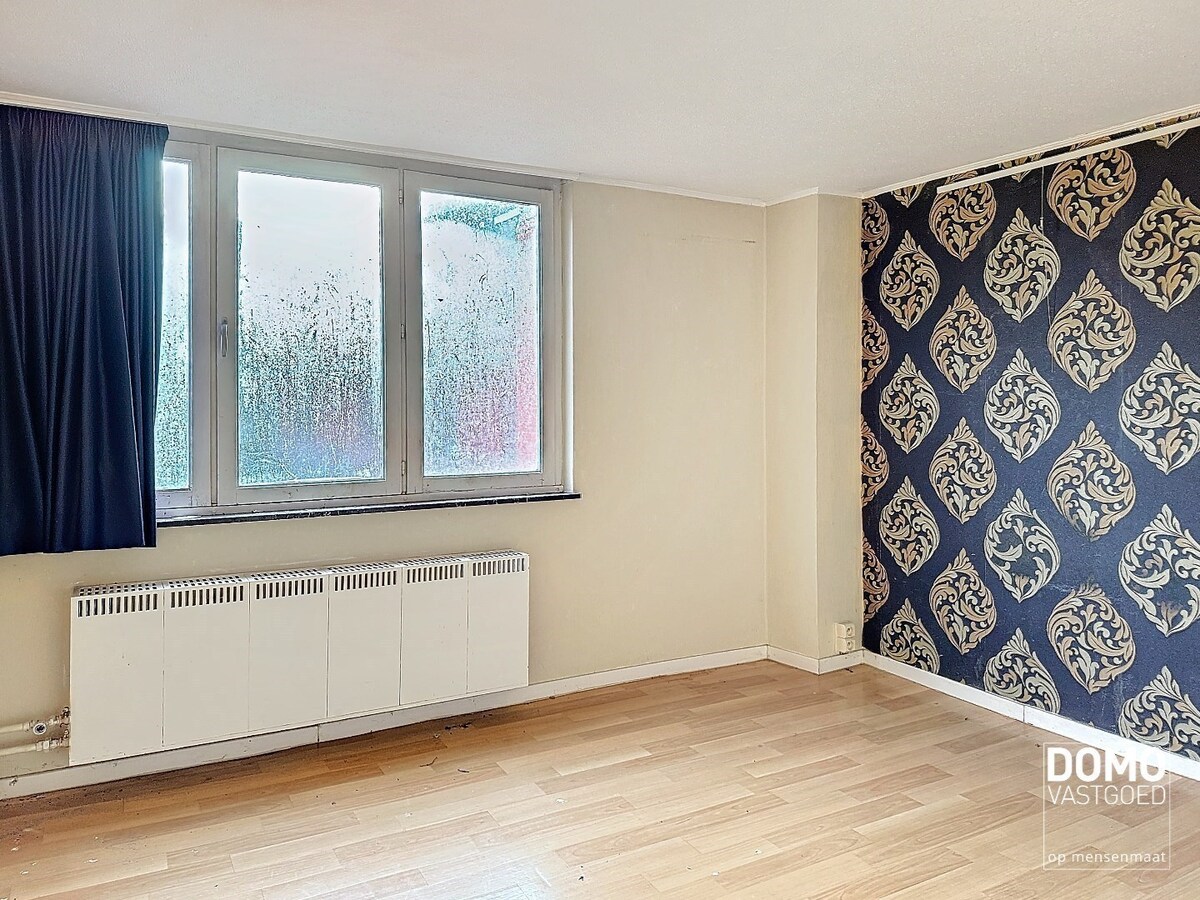 Te renoveren handelshuis gelegen in het centrum van Diepenbeek. 