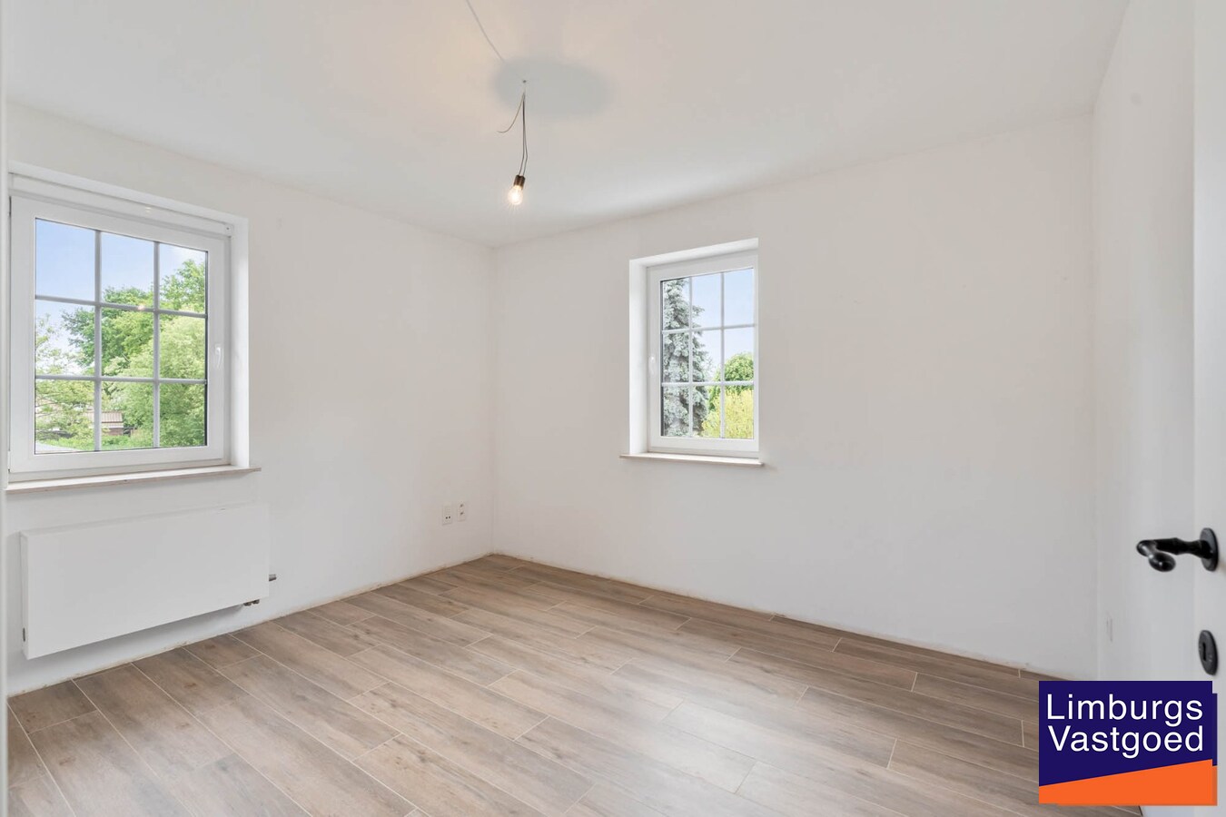 Exclusieve gezinswoning, 283m², 5 slpk, praktijkruimte op toplocatie 
