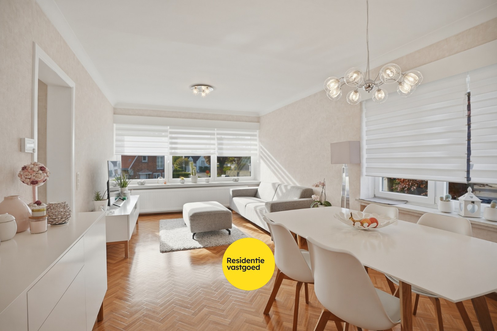Instapklaar appartement met 2 slpks en garage te Sint-Andries! 