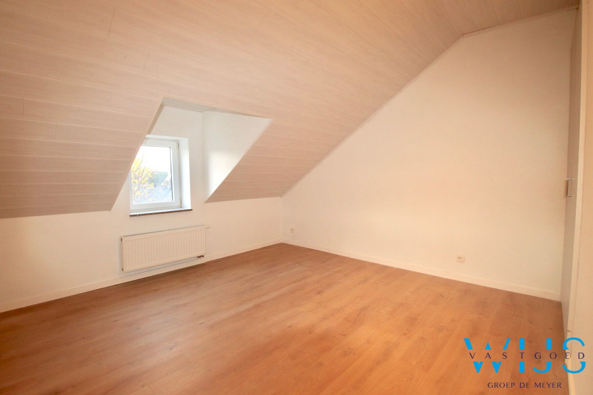 Gerenoveerd woonhuis met 3 slaapkamers te Zelzate ! 