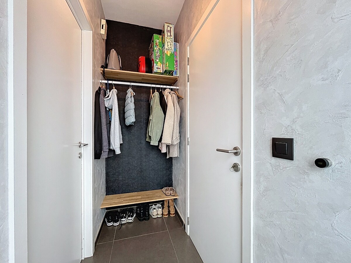 Recente (2017) gezinswoning met garage en tuin te Borsbeke 