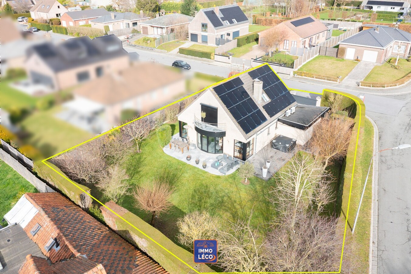 Magnifique villa érigée sur 762m², dans un clos prisé – Coup de cœur ! 