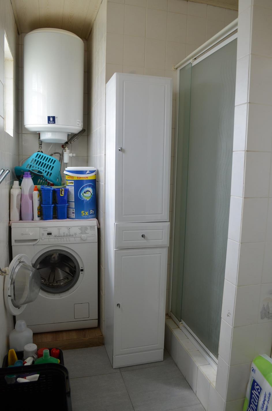 Gerenoveerde bungalow met 3 slpks en garage te Adegem 