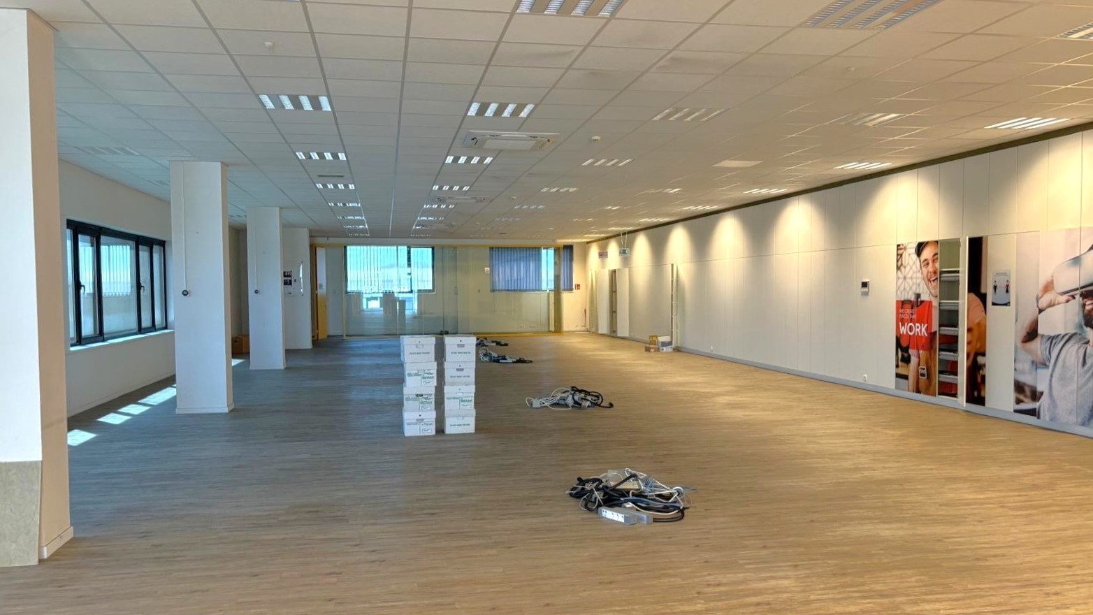 Instapklaar kantoor te huur aan de voorhaven in Gent