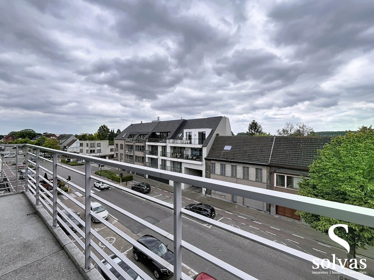 Zéér mooi en ruim appartement te huur in centrum Waarschoot 