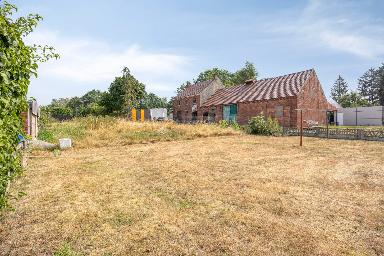 Te renoveren gezinswoning met 3 slpk. in Heppen 