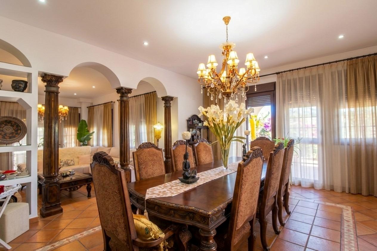 Villa te koop in Badajoz