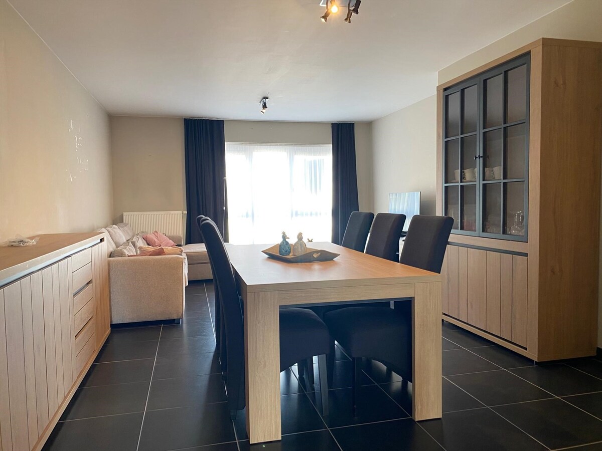 Duplexappartement met zonneterras en parking te Moorslede 