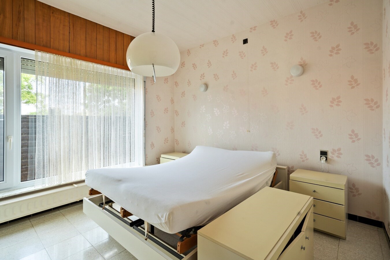 Goed onderhouden gelijkvloerswoning op ruim perceel van 700m² 