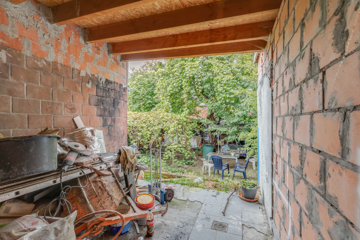 Triplex appartement met casco handelsgelijkvloers 